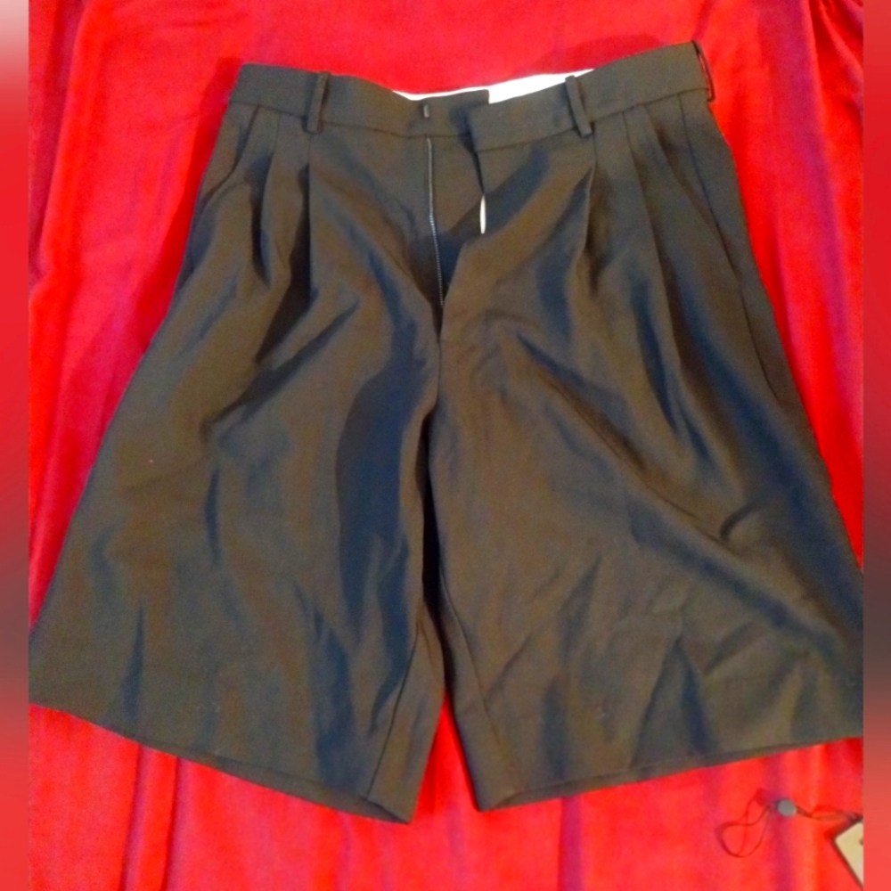 Bassike Women's tailored pique man style short Sz. 2 NWT